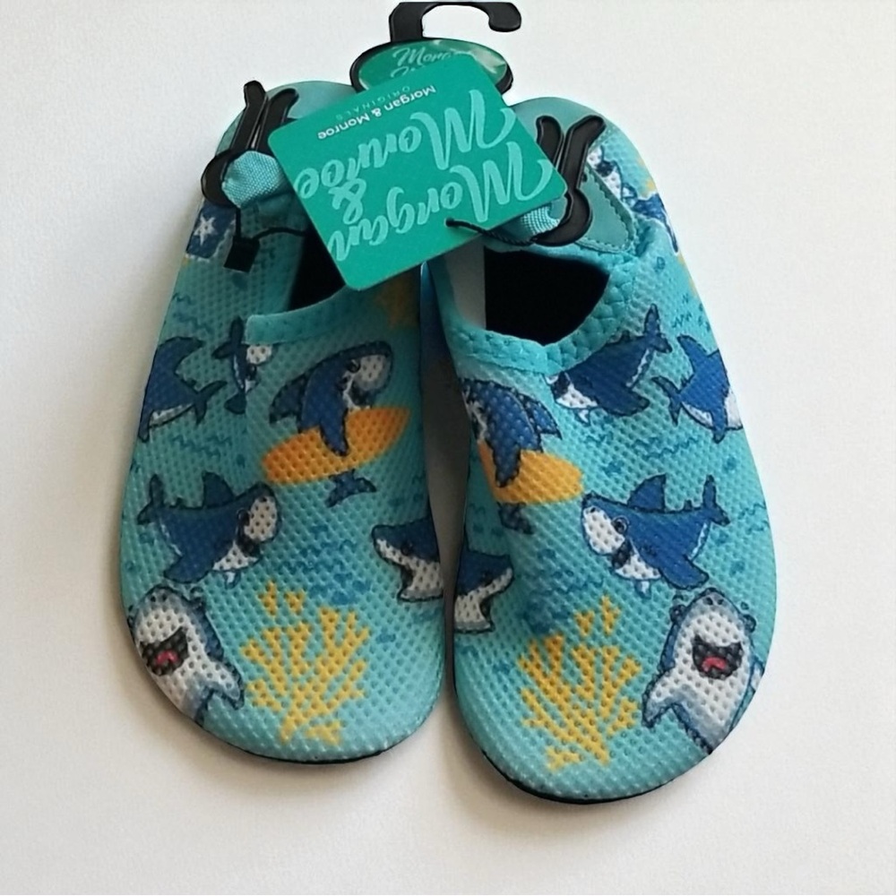 Shark swim shoes